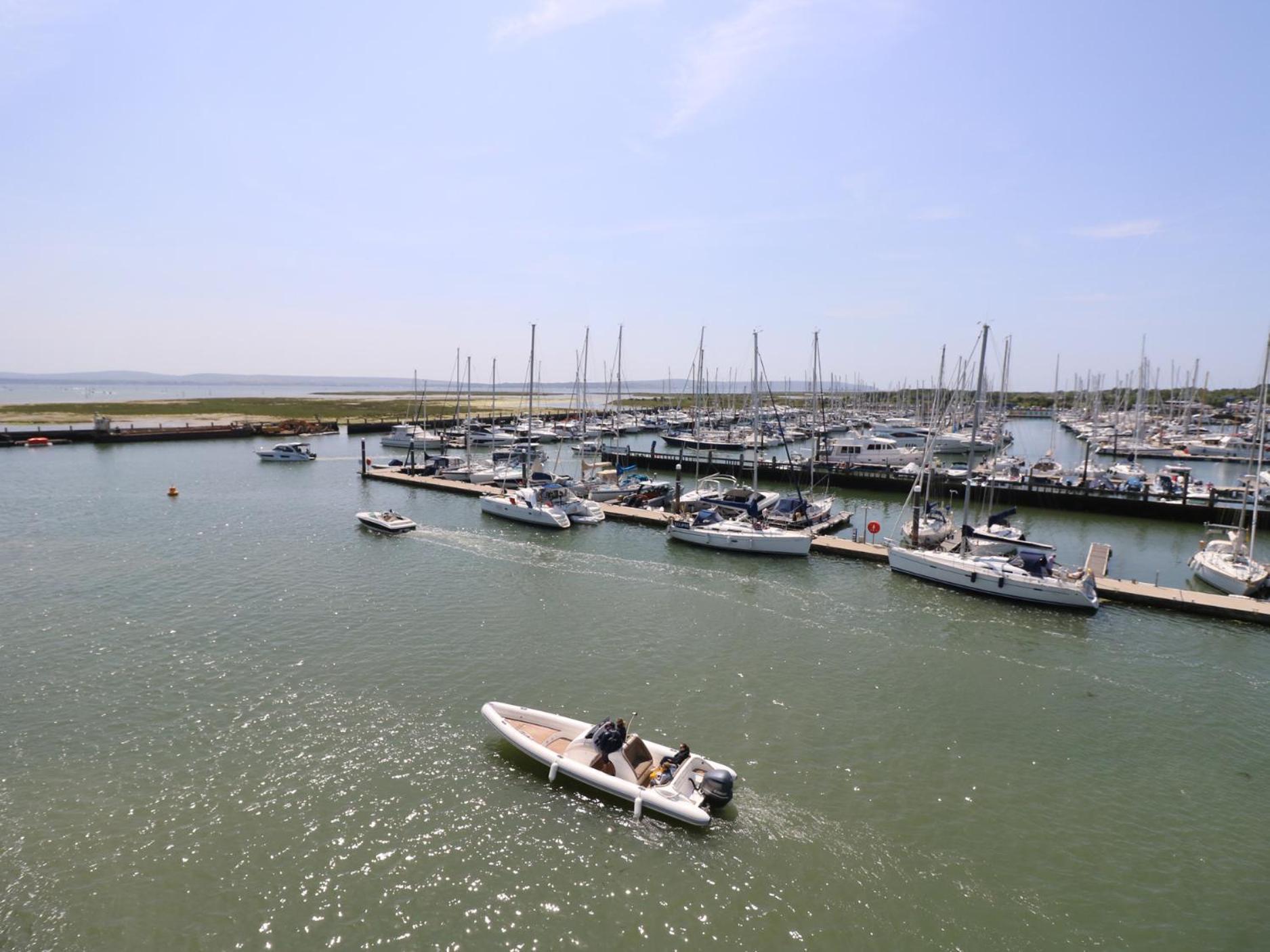 Captains Row Lymington Exterior photo